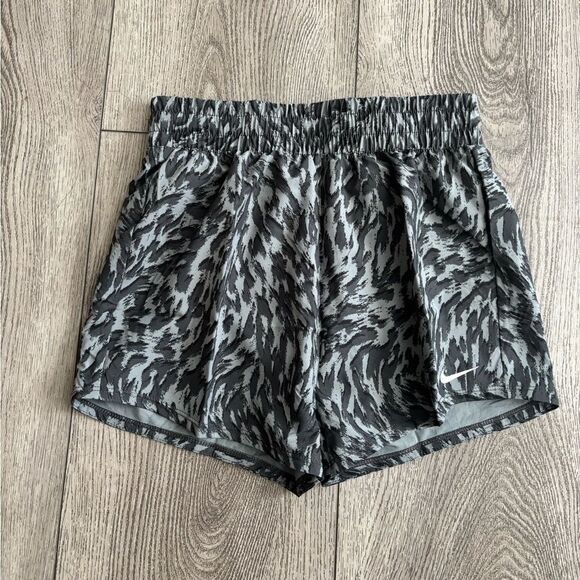 Nike Gray Athletic Shorts with Modern Design - Picture 1 of 4